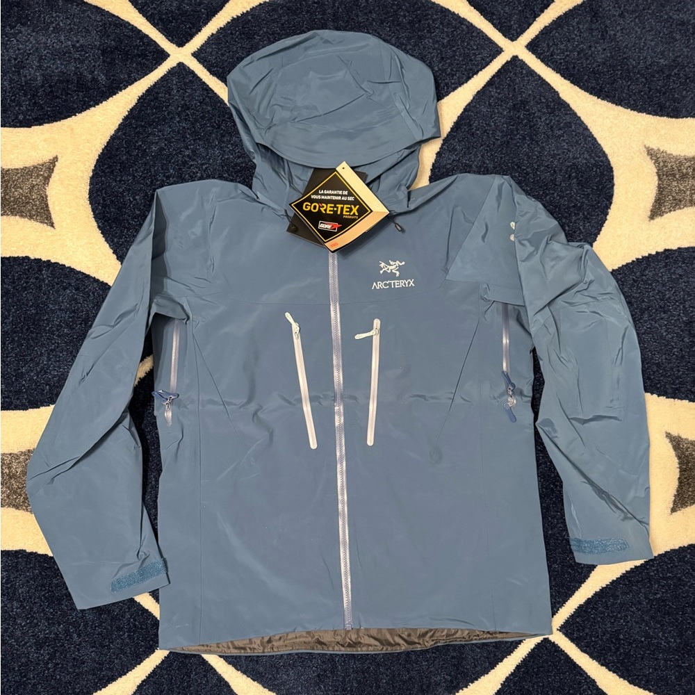 Arc’teryx Alpha Sv Hardshell Light Blue Zip Up Men’s Large
